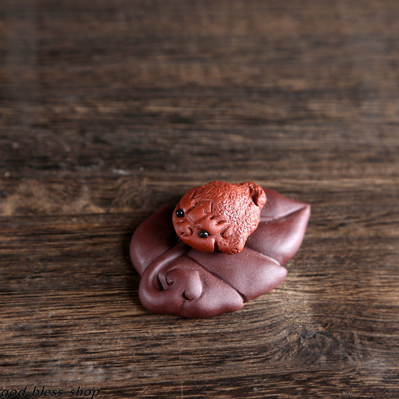 2.2"Creative Table Decoration Yixing Zisha Tea Pet Purple Clay Toad Small
