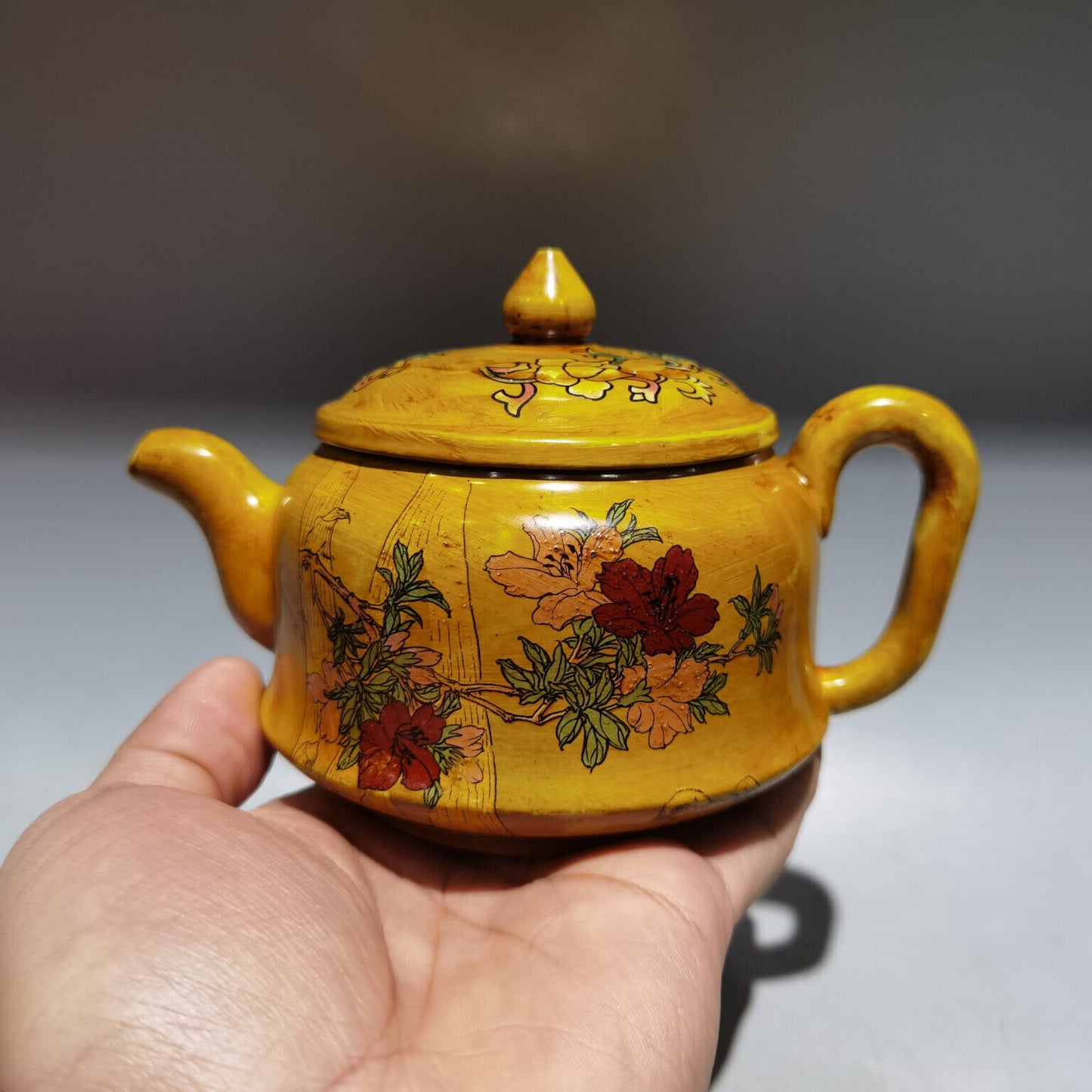 Chinese Yixing Zisha Clay Handmade Exquisite Teapot（珐琅彩壶 底款：顾景舟）