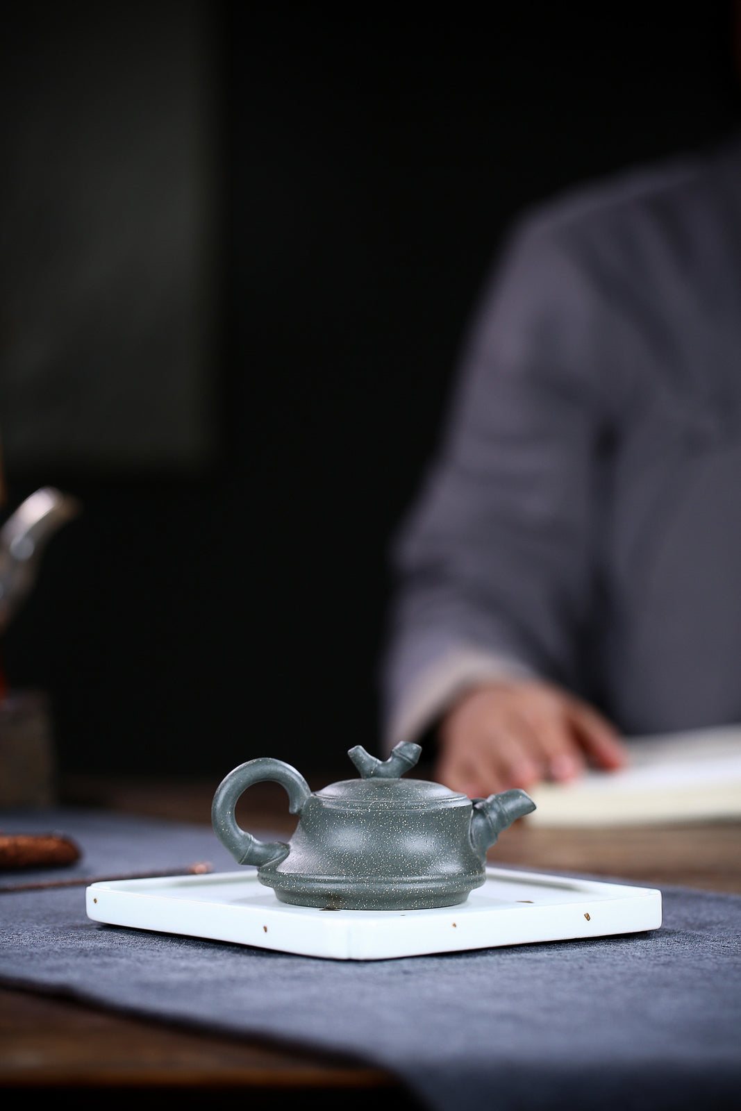 4.5" China Yixing Zisha Pottery Celeste Clay 100ML 7 Hole Folia Bambosae Teapot