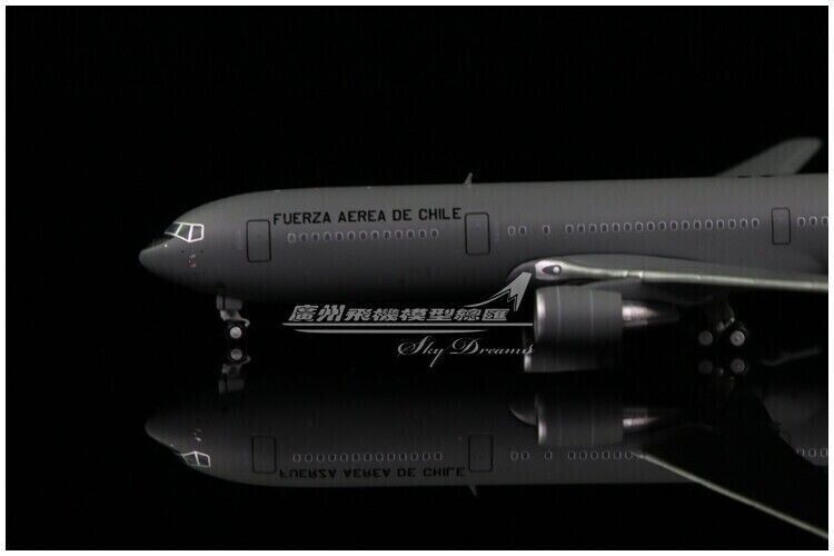 1:400 JC Wings FERZA AEREA DE CHILE BOEING 767-300 Passenger Plane Diecast Model