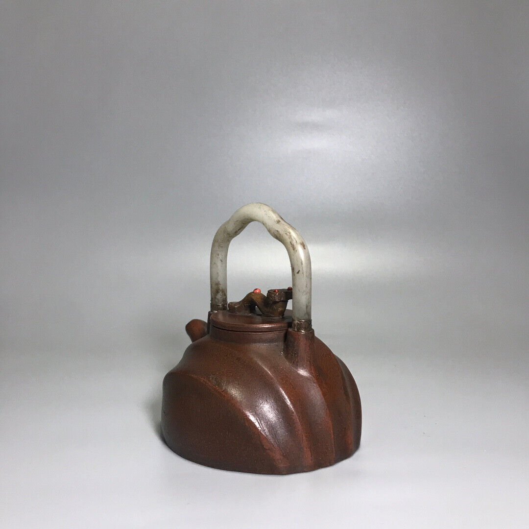 Chinese Yixing Zisha Clay Handmade Exquisite Teapot （浪花镶玉提梁 底款：杨鹏年）