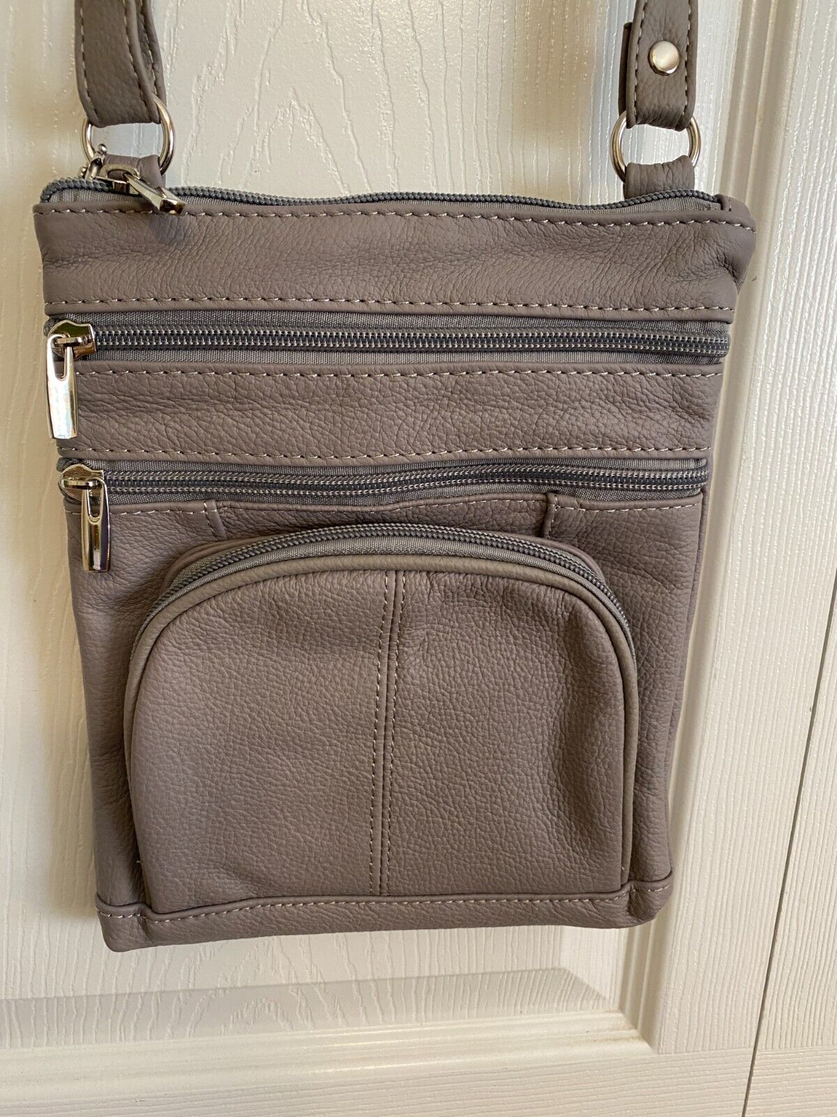 14 COLORS - Roma Leathers 6 Compartment 100% CROSSBODY LEATHER BAG 9.5" X 7.5"