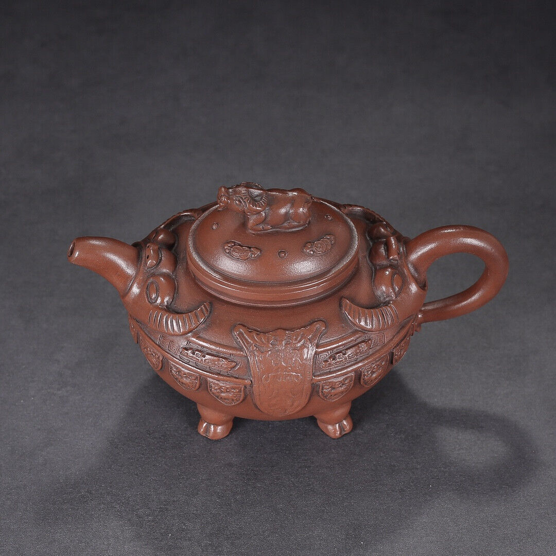 Chinese Yixing Zisha Clay Handmade Exquisite Teapot （牛气冲天 底款：葛逸云）