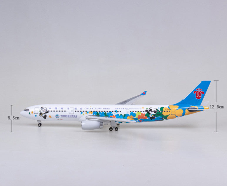 1:135 47CM CHINA SOUTHERN AIRBUS A330 Passenger Plane Landing Gear Resin Model