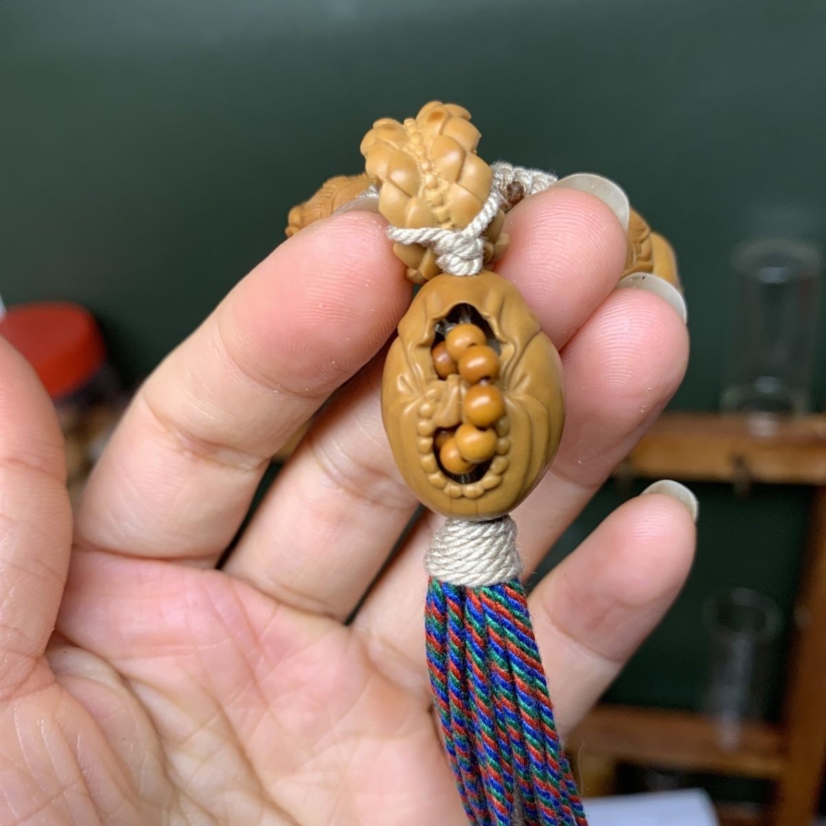 Olive Nut Hand Carved Four No Buddha Hand Twist Beads Retro Wenwan Decor