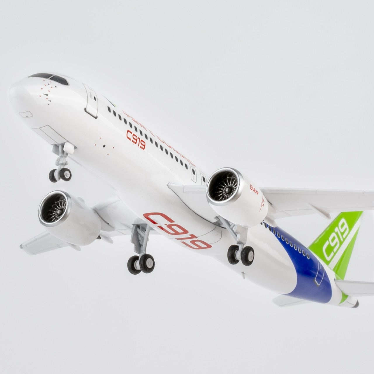 1:400 NGmodels COMAC Comac C919 Passenger Airplane Diecast Plane Model