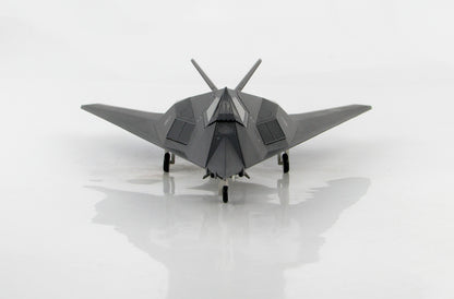 HOBBY MASTER Lockheed F-117A Nighthawk 85-831 1/72 diecast plane model aircraft