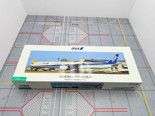 1:200 37CM Hogan ANA BOEING 777-300ER Passenger Airplane ABS Plastic Plane Model