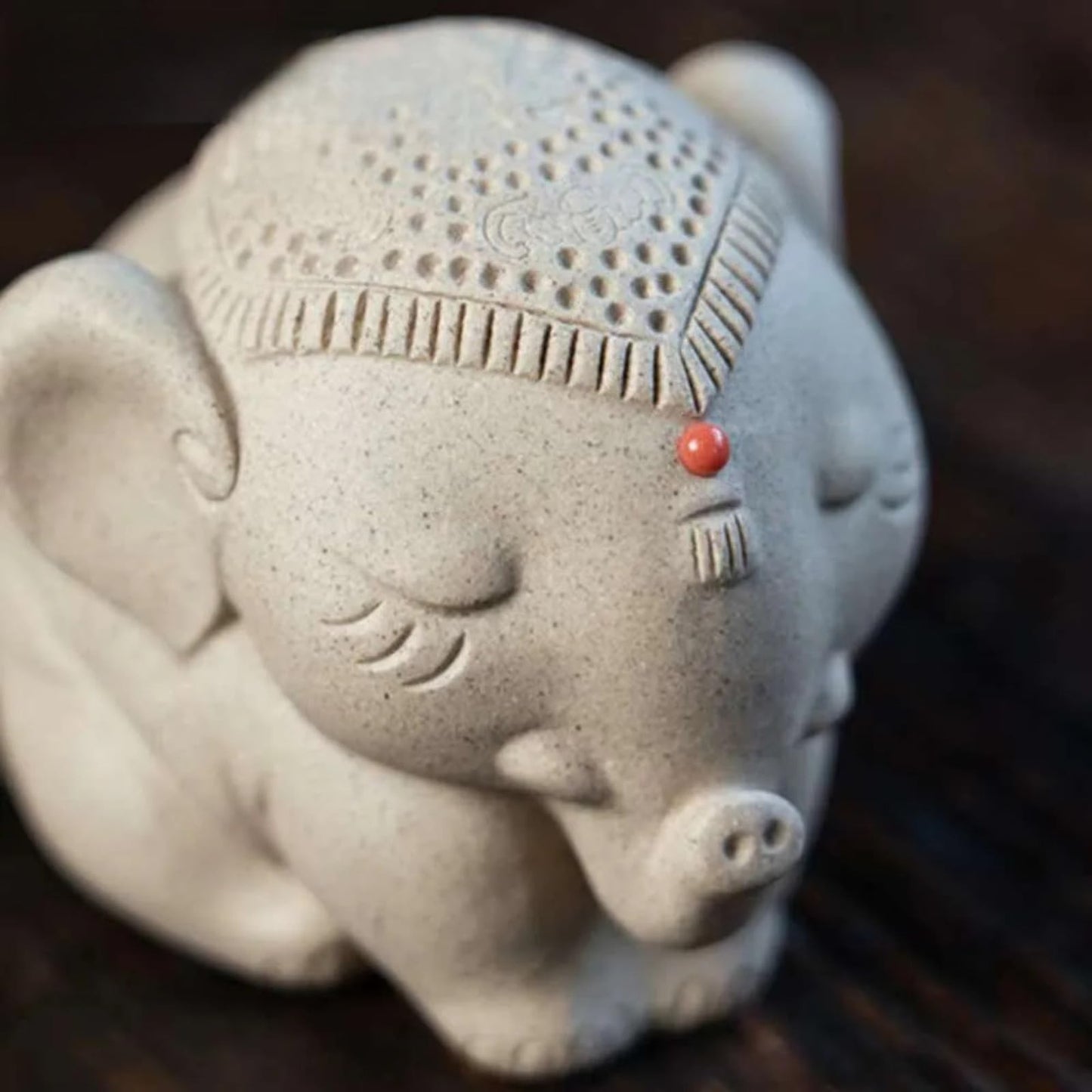 Purple Clay Elephant Tea Pet Figurine Ornaments 6cm Sculpture Tea Ceremony Decor