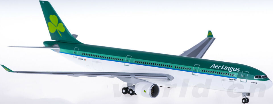 1:200 32CM Hogan Aer Lingus AIRBUS A330-300 Passenger Airplane ABS Plastic Model