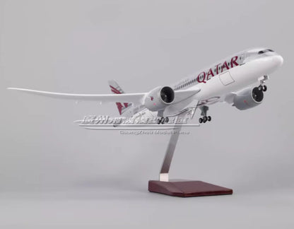 1:130 43CM QATAR BOEING 787 Passenger Plane Landing Gear Resin Aircraft Model