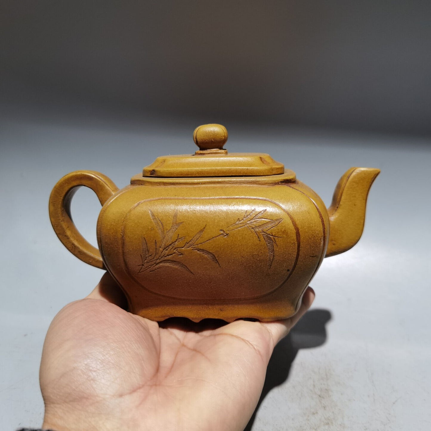 Chinese Yixing Zisha Clay Handmade Exquisite Teapot（四方 低款：陈鸣远）