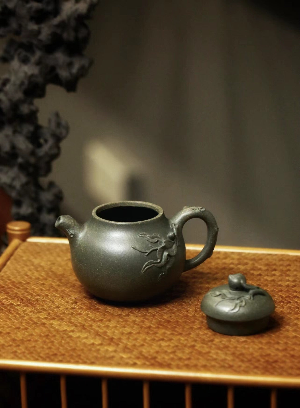 220cc chinese Yixing Handmade Zisha Green Clay Teapot ShouTao Hu Tea Pot