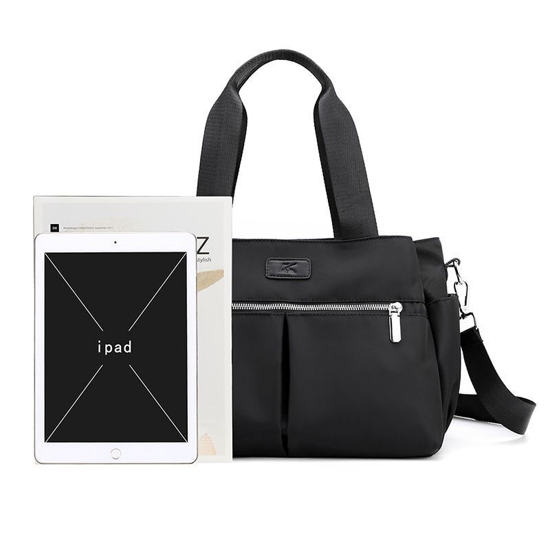 Shoulder Bags Retro Casual Nylon Traveling Handbag Crossbody Bag 30*22*15 CM 1PC