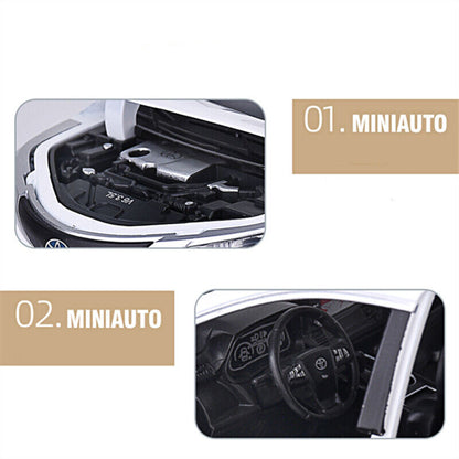 1:24 Toyota Sienna MPV Alloy Model Car Diecast Vehicle Sound Light Kids Gift Toy