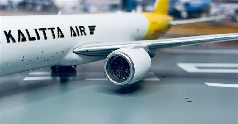 Phoenix DHL KALITTA AIR for Boeing 777-200 N772CK 1：400 plane Pre-builded Model