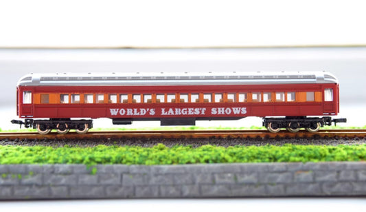 N Ratio 1/160 Red Six Axis Coach Coach Train Model