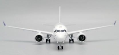 1:200 JC Wings AIRBUS A220-300 Passenger Airplane Diecast Plane Aircraft Model