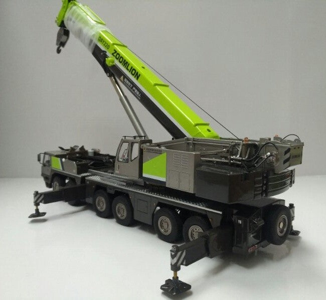 1:50 ZOOMLION QAY220 Crane Construction Equipment Milan EXPO Diecast Model