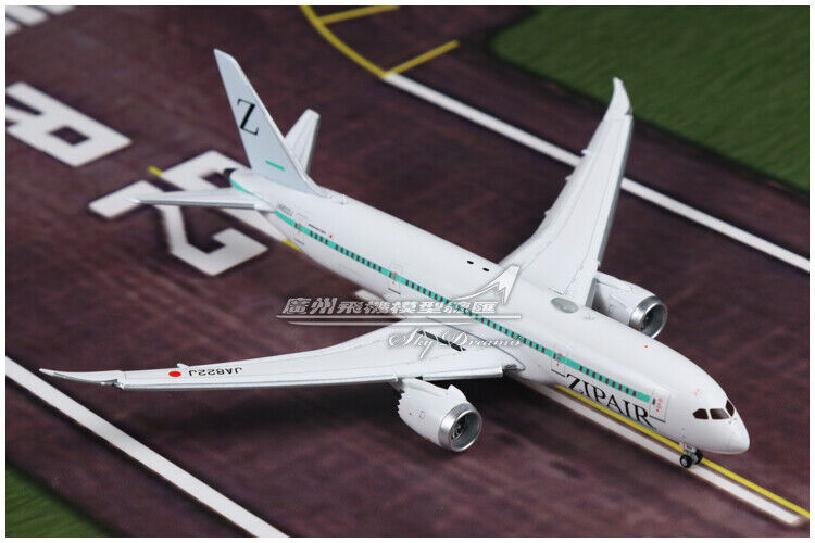 1:400 JC Wings ZIPAIR BOEING 787-8 Passenger Airplane Flap Down Diecast Model