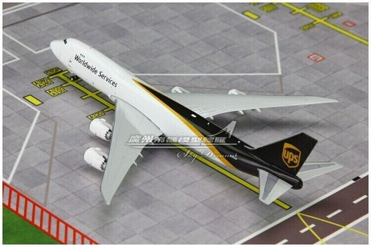 1:400 Phoenix UPS BOEING 747-8F Airfreighter Diecast Aircraft Plane Model