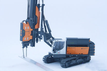 1:50 BYMO RTG RG21T Pile Drive with Hydraulic Vibrator Machine Diecast Model