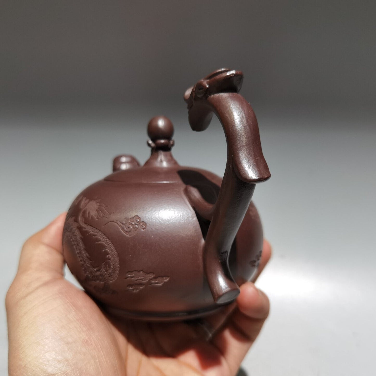 Chinese Yixing Zisha Clay Handmade Exquisite Teapot（龙戏珠 低款：朱志远）