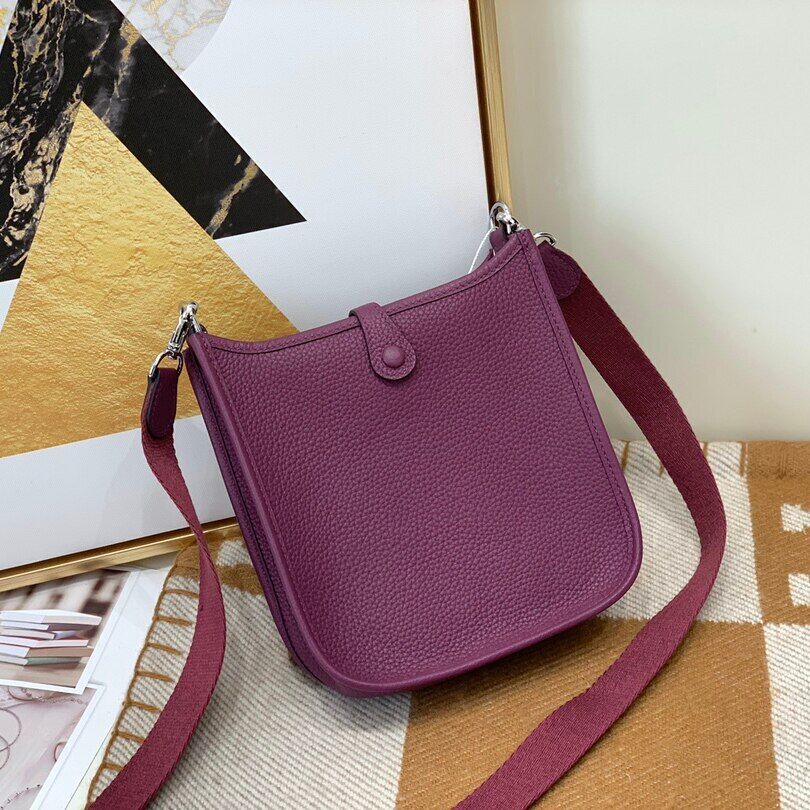 2022 NEW Women's Bucket Bag Handbag Hollowed Crossbody Bag Leather