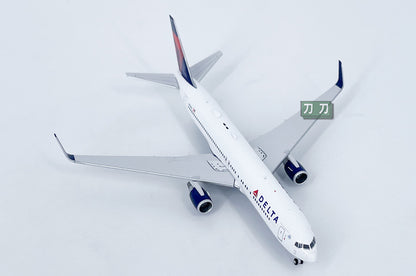 1:400 PandaModel DELTA B767-300 N171DZ Passenger Airplane Diecast Model