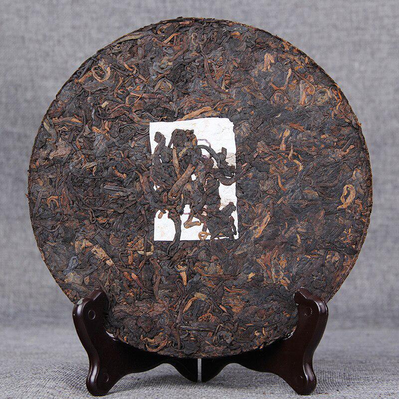 188g Ripe Yunnan Puer Menghai Tea Iron Puerh Made of Early Spring Tender Buds