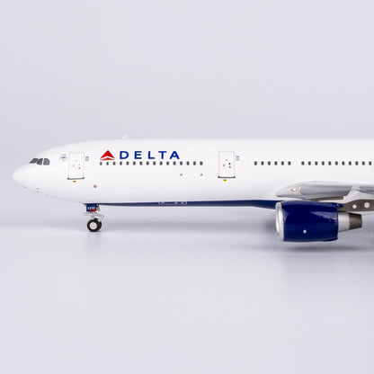 1:400 NG Models DELTA Airbus A330-300 Passenger Diecast Aircraft Model