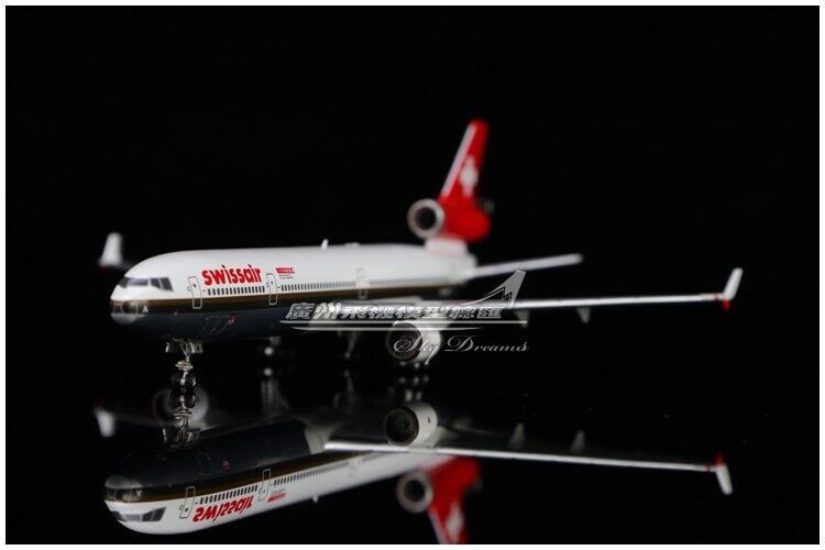 1:400 Phoenix Swissair McDonnell Douglas MD-11 Passenger Airplane Diecast Model