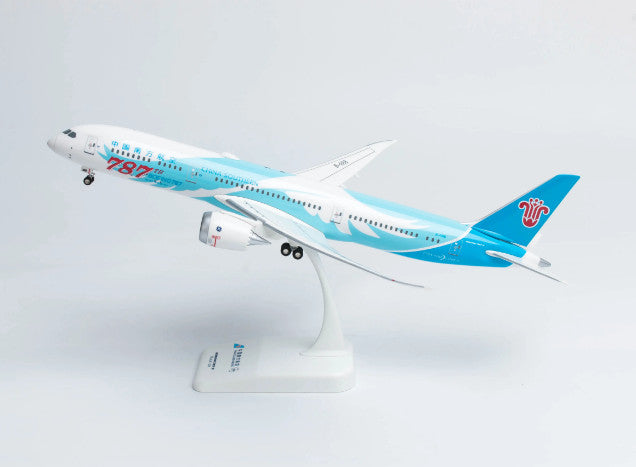 32CM 1:200 Risesoon China Southern Boeing 787-9 Airplane ABS Plastic Plane Model