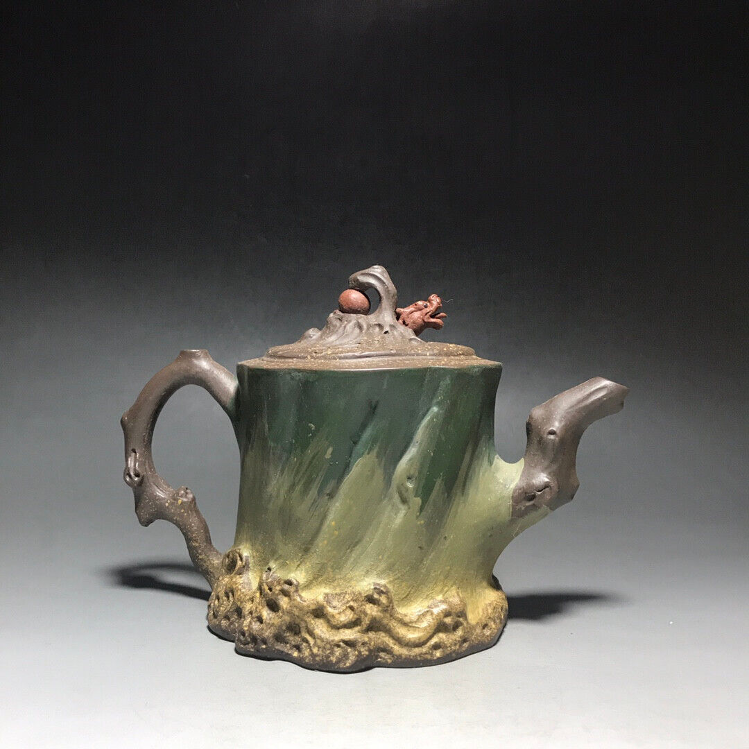 Chinese Yixing Zisha Clay Handmade Exquisite Teapot（卧虎藏龙 底款：王寅仙）