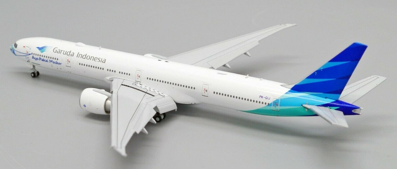 1:200 JC Wings Garuda Indonesia BOEING B777-300ER Flap Down Plane Diecast Model