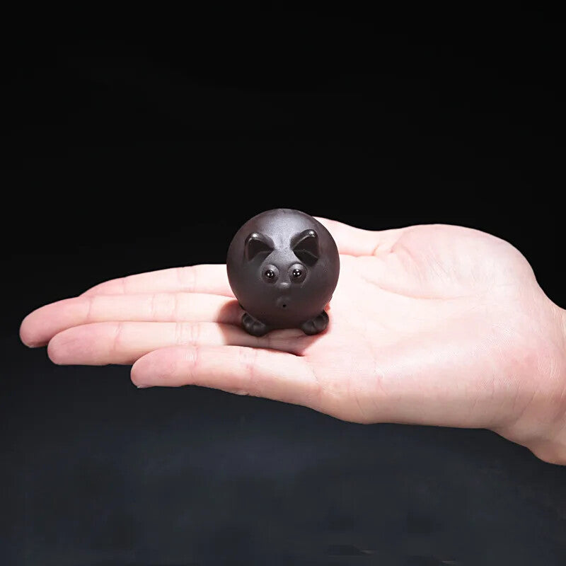 1PCS Yixing Purple Clay Small Tea Pet Lovely Pig Figurine Ornament Crafts