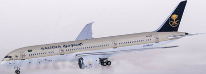 1:400 NG Model Saudia BOEING 787-9 Passenger Airplane Diecast Aircraft Model