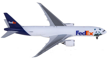 1:400 Phoenix FedEx Boeing 777-200LRF Passenger Airplane Diecast Aircraft Model