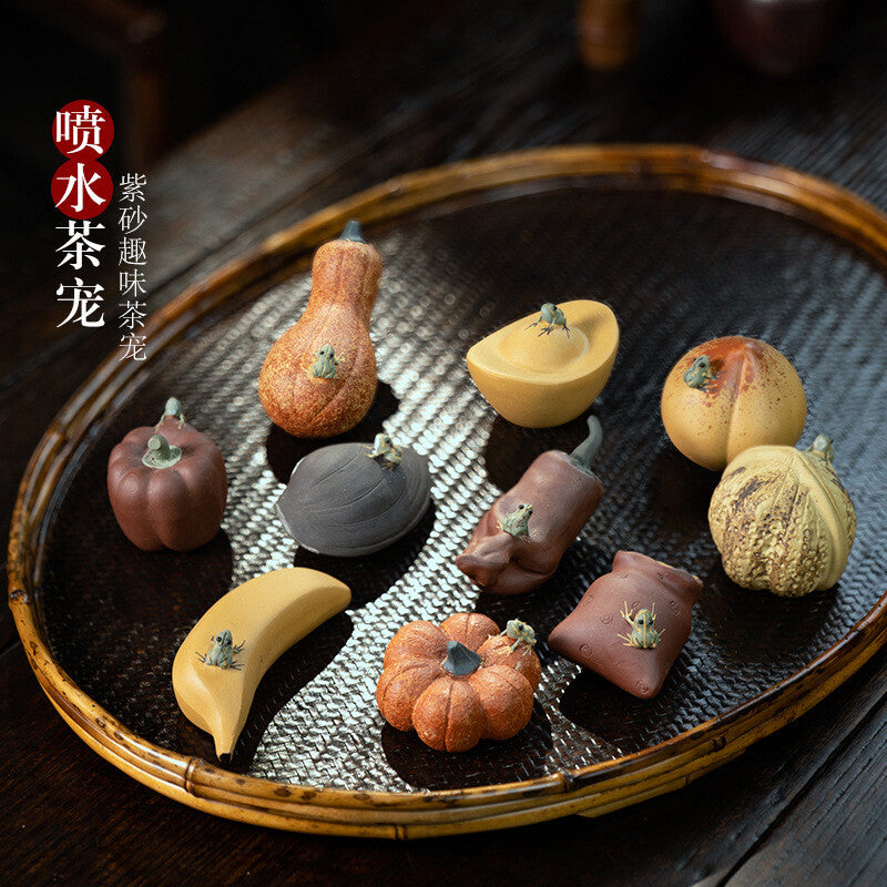 Yixing Zisha Tea Pet Handmade Water Spray Frog Pumpkin Decoration Fruit Tea Pet