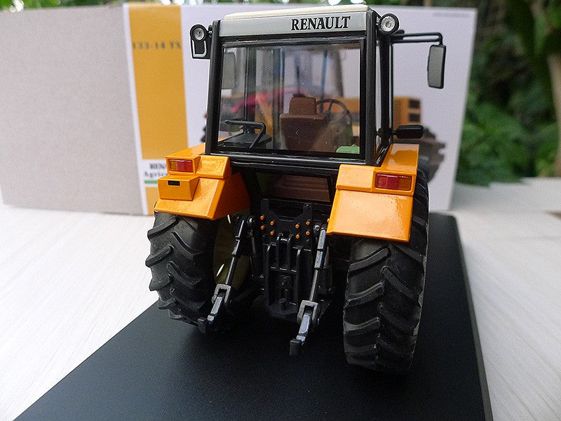 1:32 Replicagri Renault 133-14 TX Tractor Farm Vehicle Machinery Diecast Model