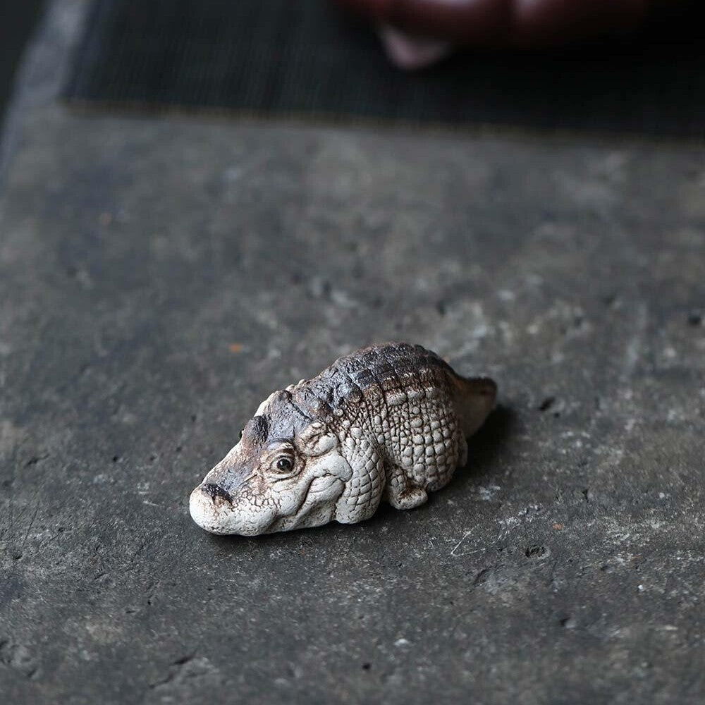 Handmade Artware Tea Pet Alligator Statue Small Size Purple Clay Table Ornament