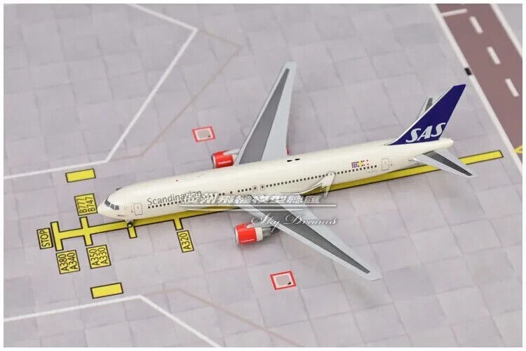 1:400 JC Wings SAS BOEING 767-300ER Passenger Airplane Diecast Aircraft Model