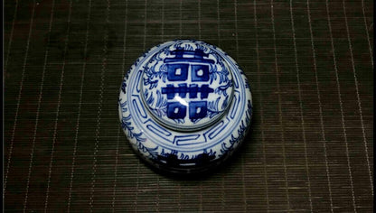 3in Chinese Porcelain Blue White Double Happiness Receiving Tank Cover Can Old