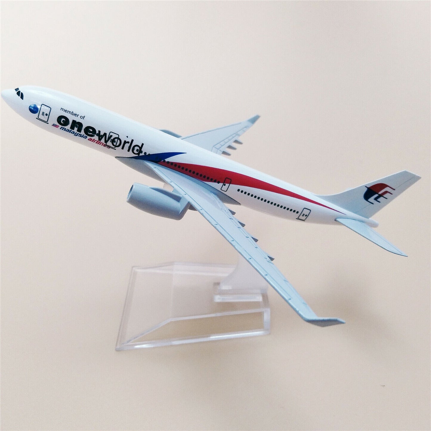 1/400 A330 Malaysia Airlines Airplane Model Alloy Plane Collection Display
