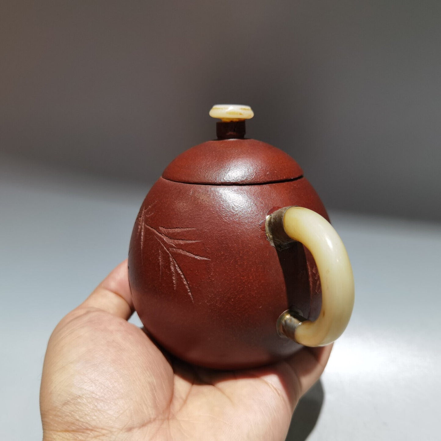 Chinese Yixing Zisha Clay Handmade Exquisite Teapot（镶玉壶 底款：顾景舟）