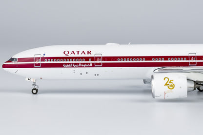 1:400 NG Model Qatar BOEING B777-300ER Airplane Diecast Aircraft Model