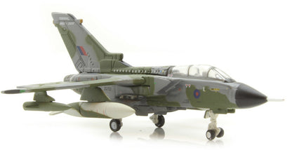 herpa Panavia Tornado GR.4 No.31 Squadron Tornado Farewell Reg.ZG752 1/200 model