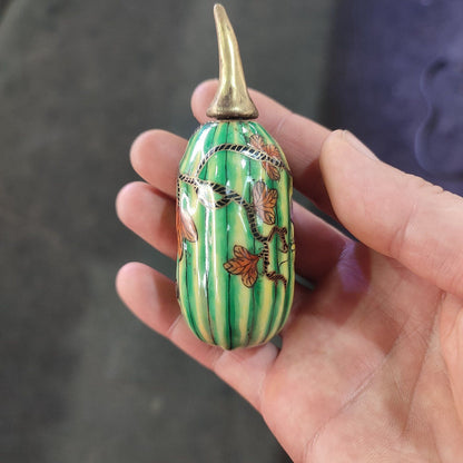 Chinese Porcelain Snuff Bottle Ceramics melon and fruit Statue Figurine Painting