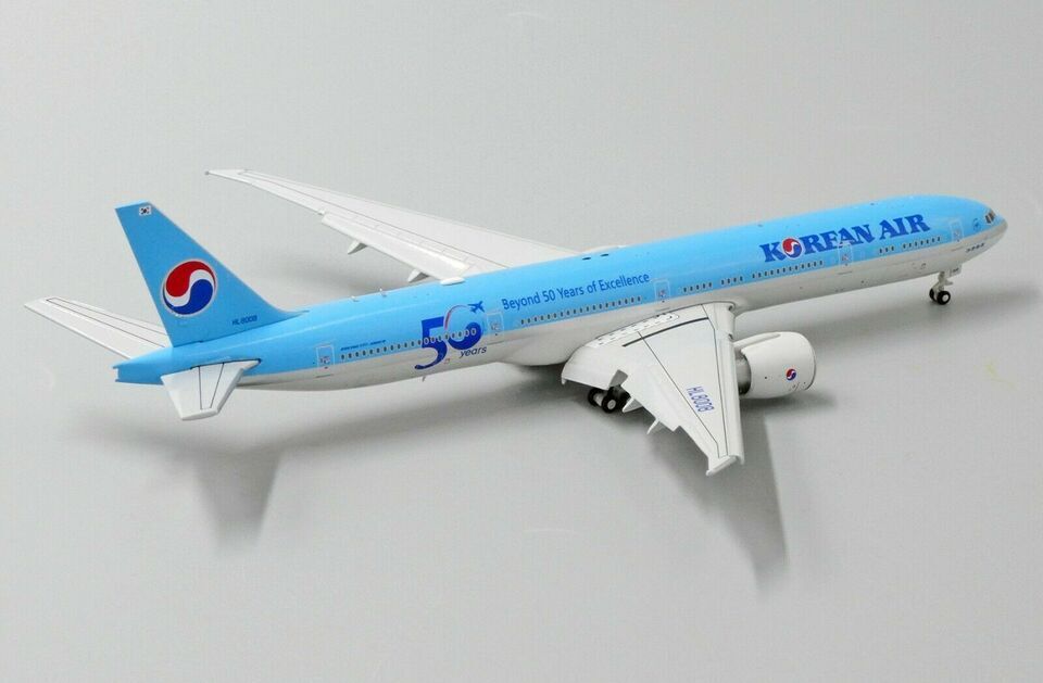 1:400 JC Wings KOREAN AIR BOEING 777-300 Passenger Plane Flap Down Diecast Model