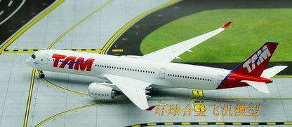 1:200 33CM JC WINGS TAM AIRBUS A350-900 Passenger Airplane Diecast Plane Model